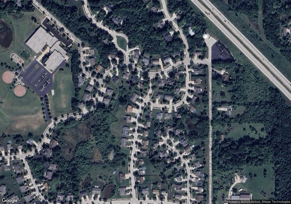 525 Timberline Dr unit 527, Slinger, WI 53086 - photo 1