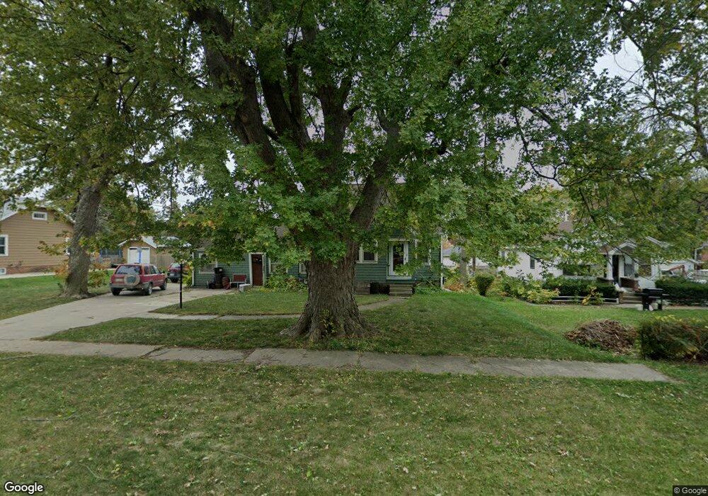 911 W 6th St S, Newton, IA 50208 - photo 1