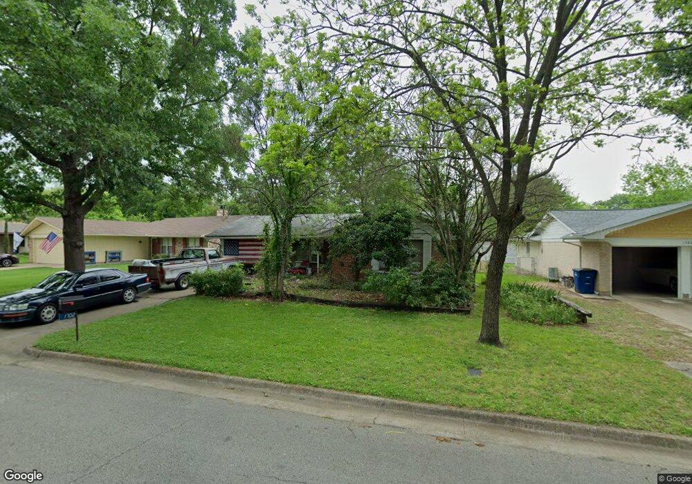 1702 Lyndale Dr, Ennis, TX 75119 - photo 1