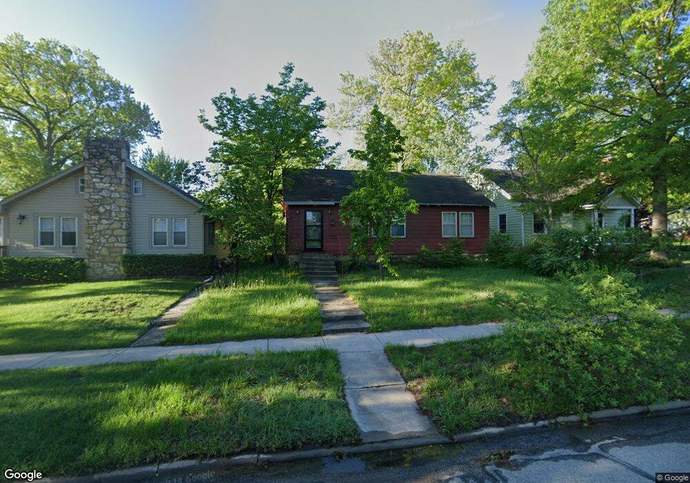 2319 SW 8th Ave, Topeka, KS 66606 - photo 1