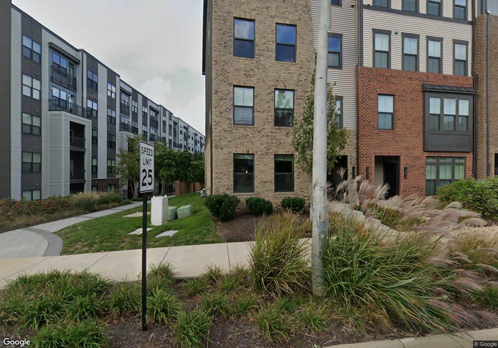 13274 Woodland Park Rd, Herndon, VA 20171 - photo 1