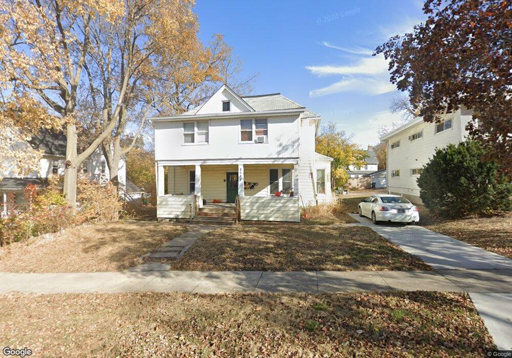 2222 Walnut St unit 1, Cedar Falls, IA 50613 - photo 1