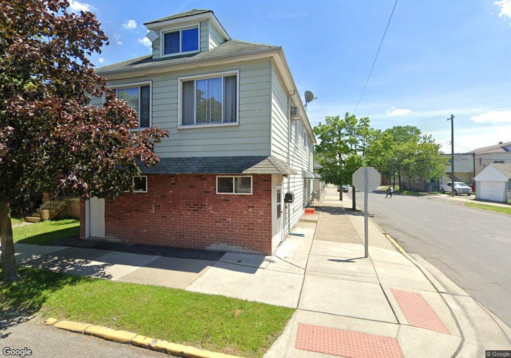 2600 Evaline St, HamtraMcK, MI 48212 - photo 1