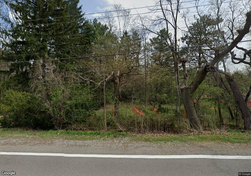 1941 Squirrel Rd, Bloomfield Hills, MI 48304 - photo 1