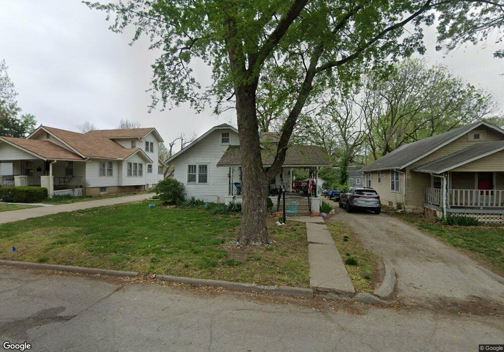 912 SW Orleans St, Topeka, KS 66606 - photo 1