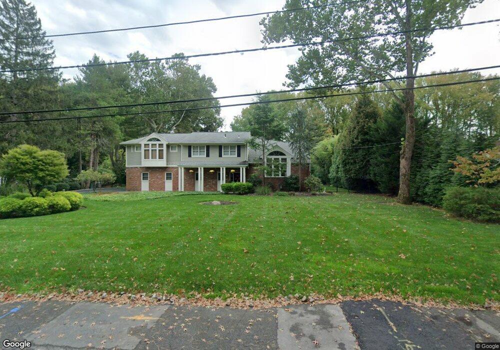 9 Indian Run, Scotch Plains, NJ 07076 - photo 1