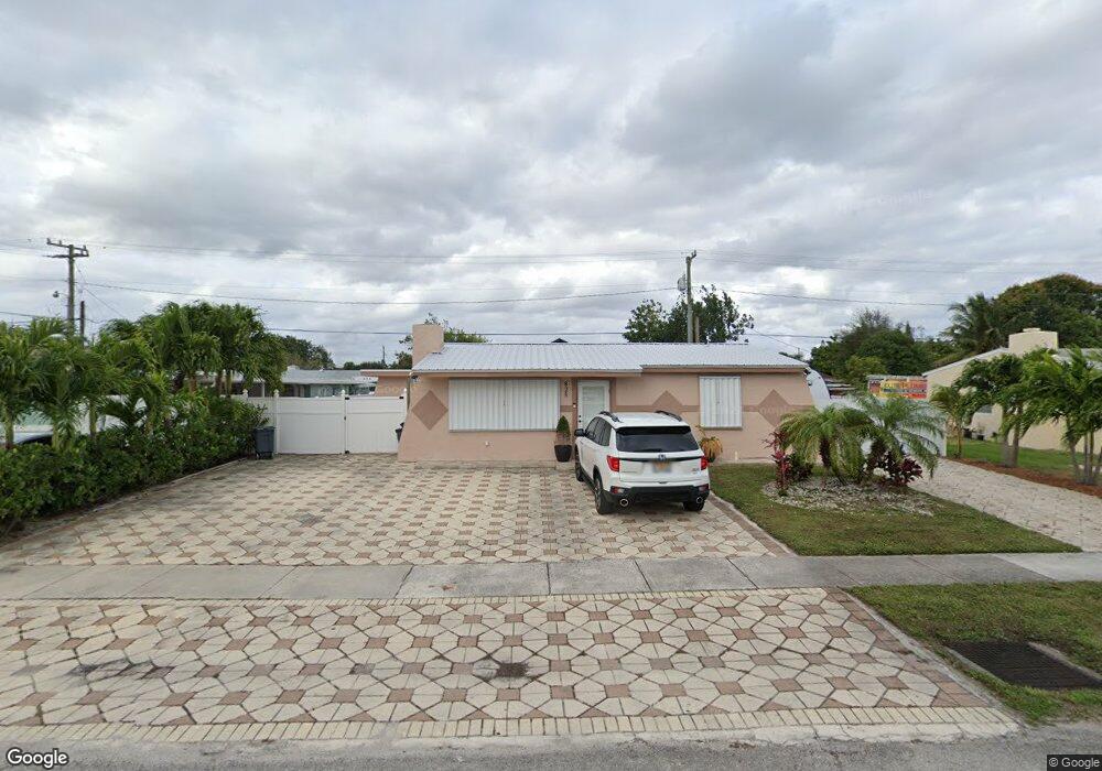 825 Elm Rd, West Palm Beach, FL 33409 - photo 1