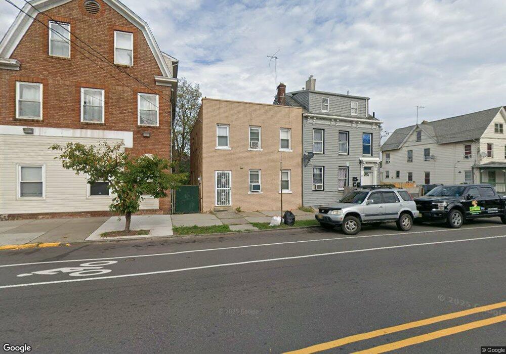 113 Remsen Ave, New Brunswick, NJ 08901 - photo 1