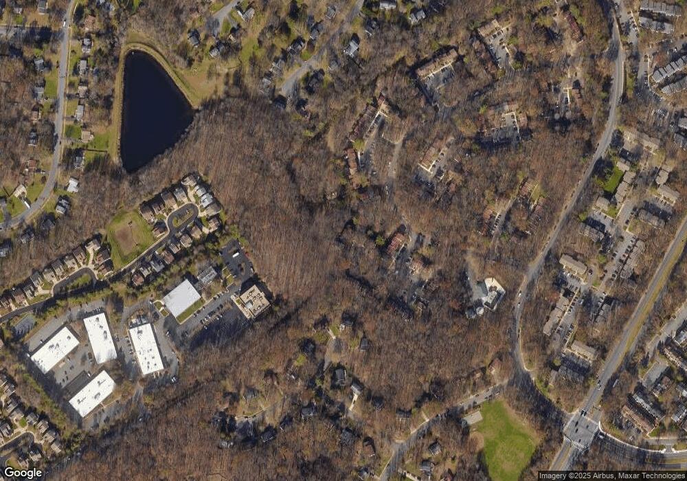 2400 Cloudcroft Square, Reston, VA 20191 - photo 1