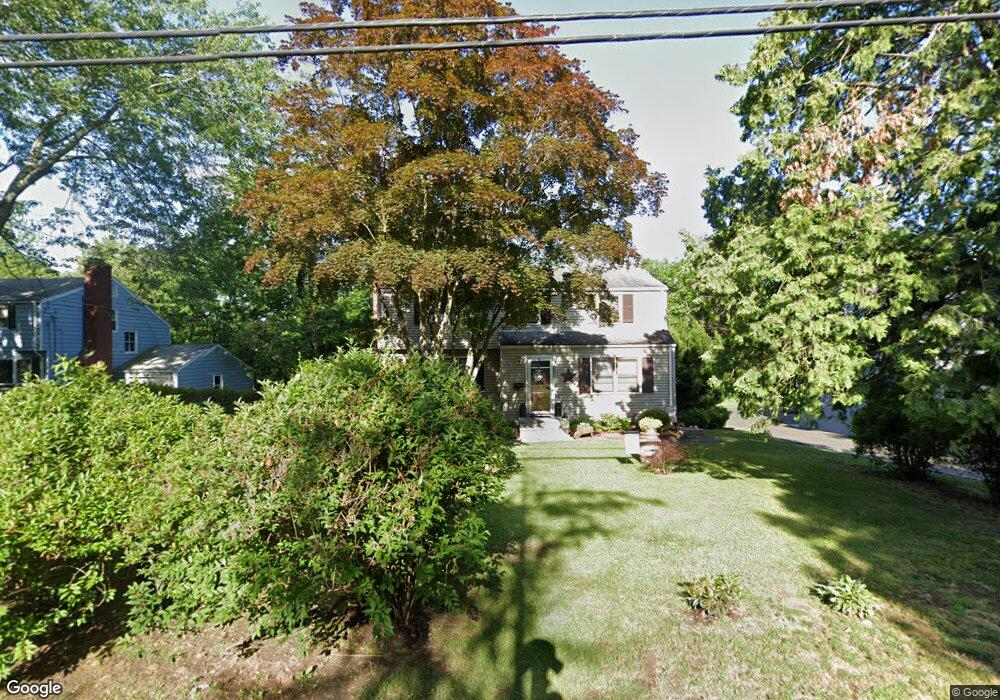 122 Crestwood Dr, Stamford, CT 06905 - photo 1