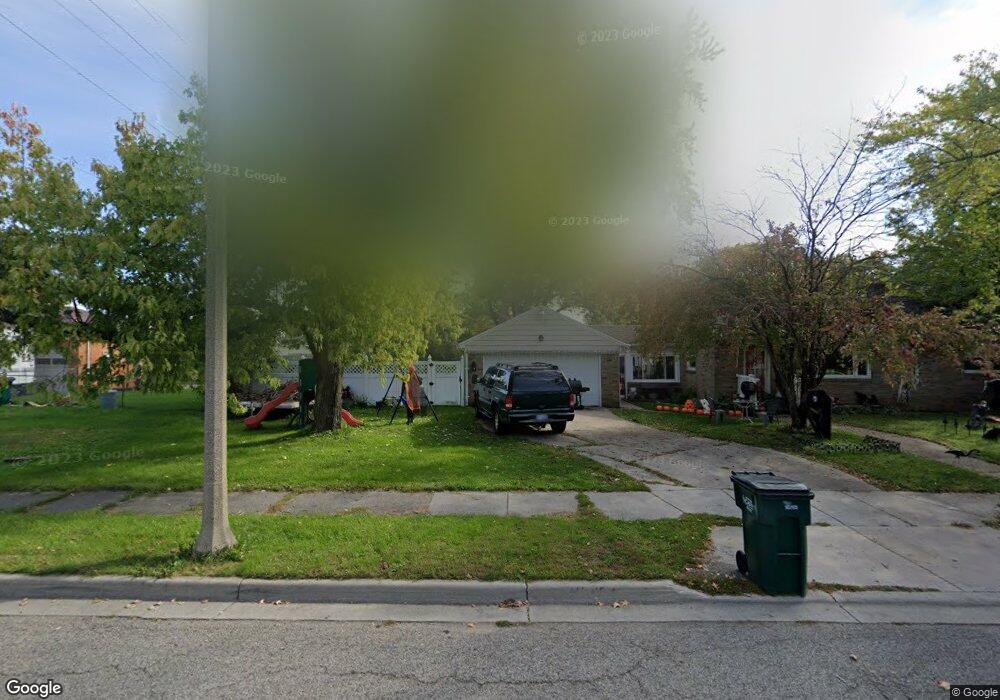 2127 Pleasant Grove Rd, Lansing, MI 48910 - photo 1