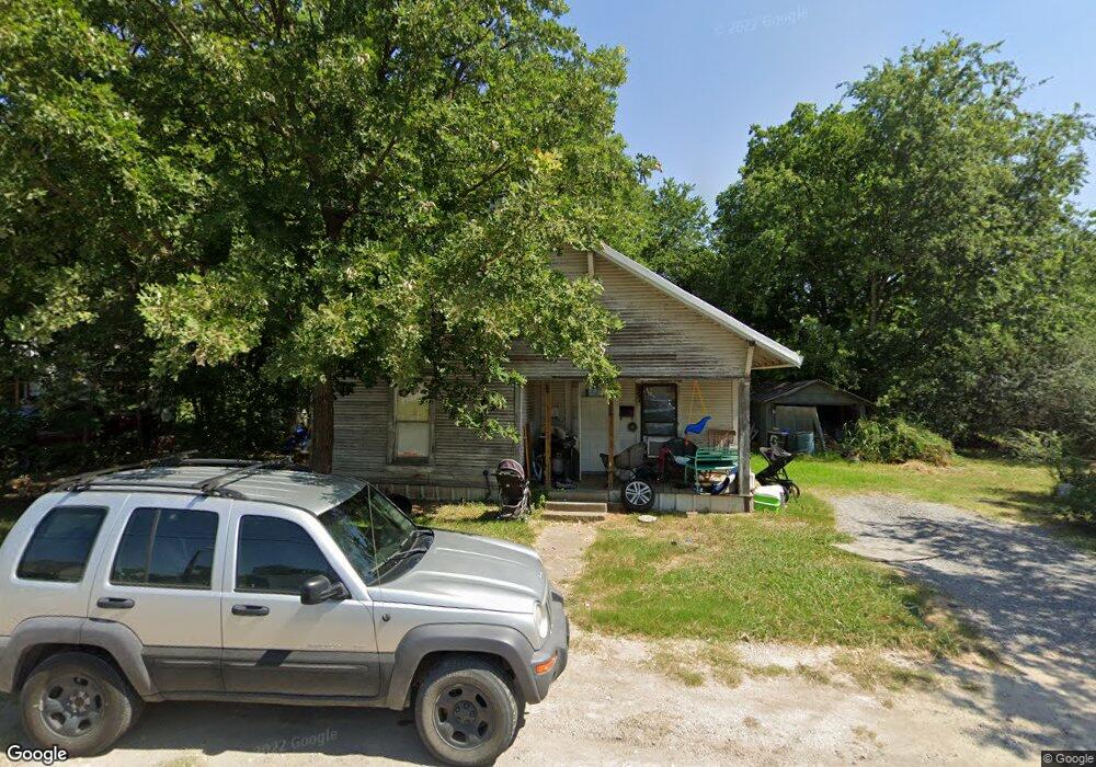 604 S 4th St, Bonham, TX 75418 - photo 1