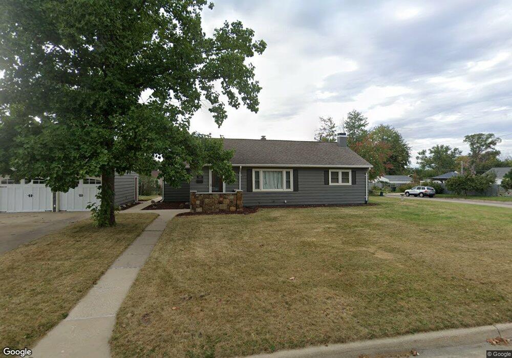 501 31st St SE, Cedar Rapids, IA 52403 - photo 1