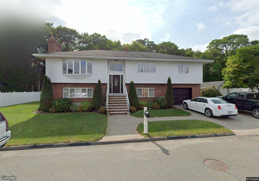 14 Sparhawk Cir, Stoneham, MA 02180 - photo 1