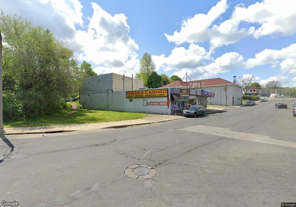 902 Springfield Rd, Darby, PA 19023 - photo 1