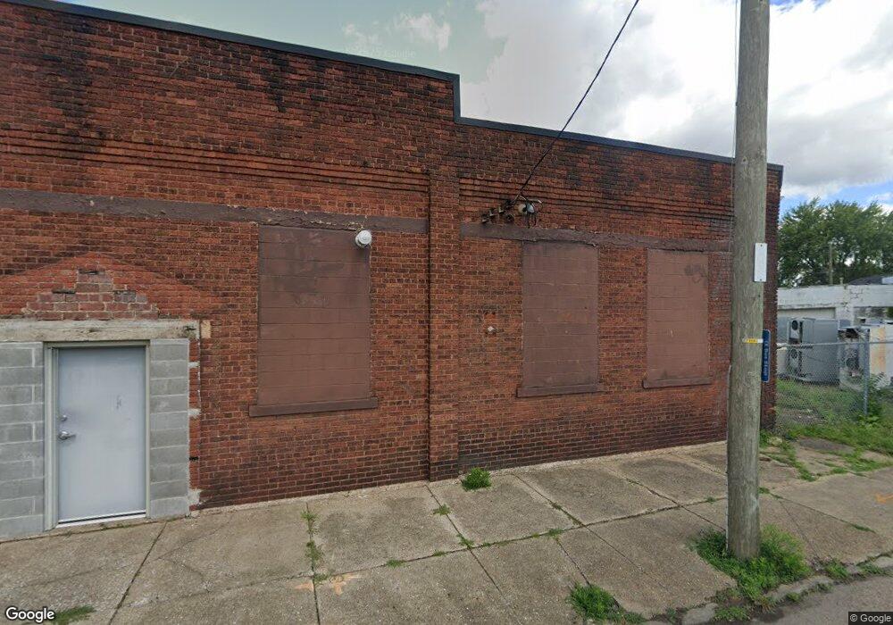 601 Ojays NE, Canton, OH 44704 - photo 1