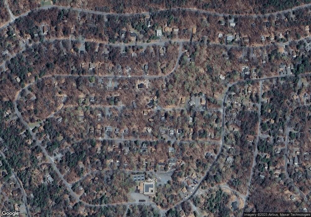 318 Oakland Ln, Lake Ariel, PA 18436 - photo 1