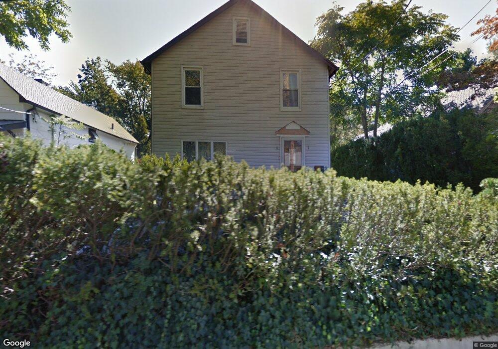 5 Forest Ln, Great Neck, NY 11024 - photo 1