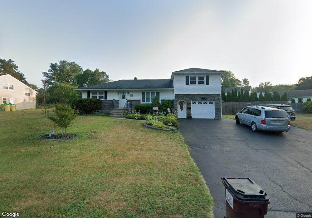 8 Northgate Dr, Albany, NY 12203 - photo 1