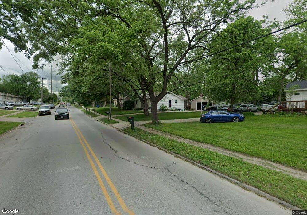 332 E Watrous Ave, Des Moines, IA 50315 - photo 1