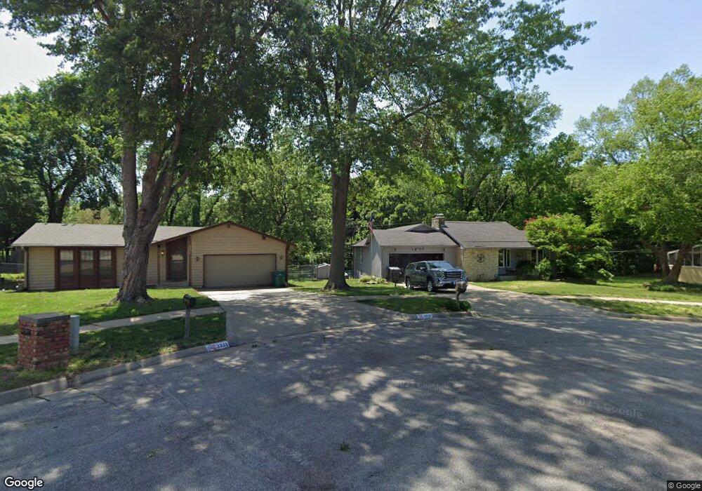 3227 SW Arrowhead Rd, Topeka, KS 66614 - photo 1