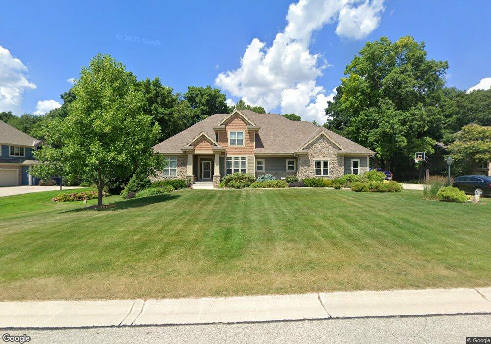 N62W27439 Trappers Run, Sussex, WI 53089 - photo 1