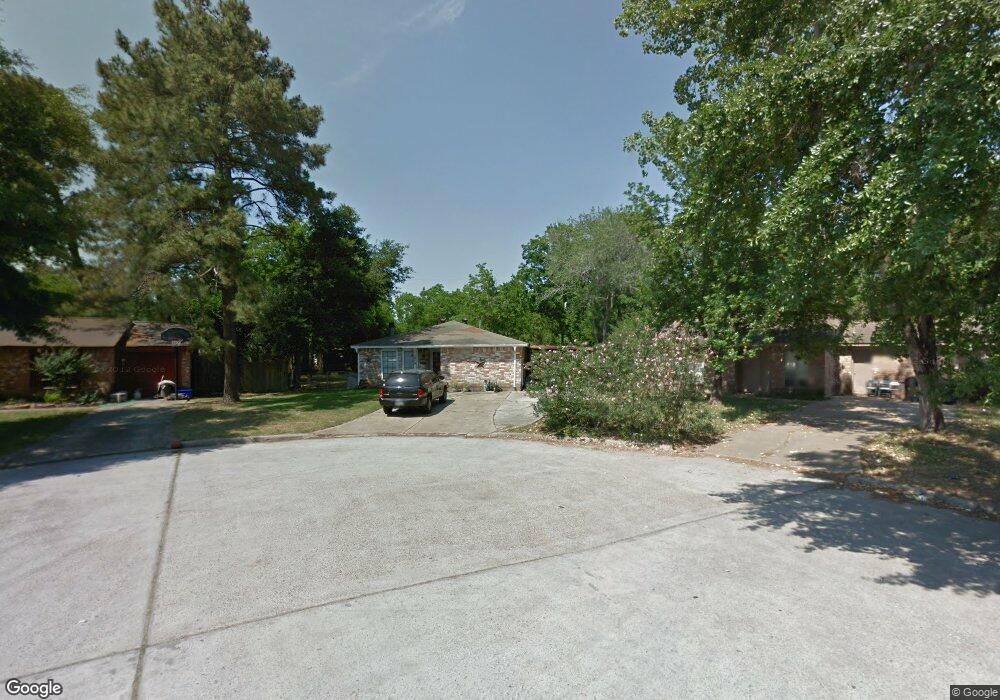 1019 Surrey Ct, Tomball, TX 77375 - photo 1