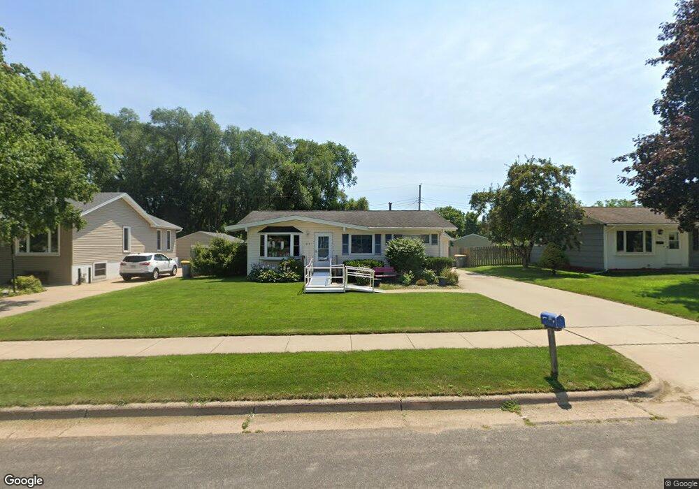 619 S 7th St, La Crescent, MN 55947 - photo 1