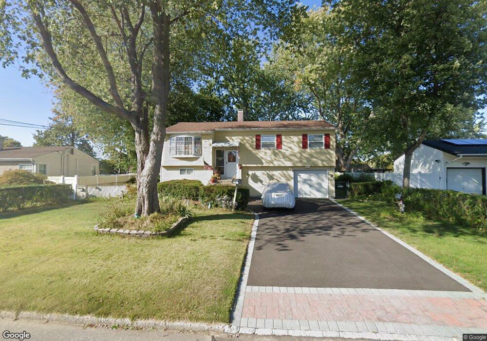 53 Magnolia St, Central Islip, NY 11722 - photo 1