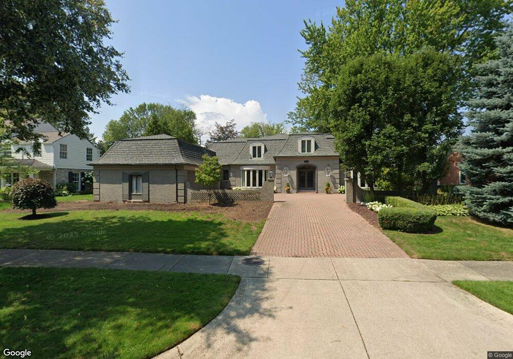 521 Shelden Rd, Grosse Pointe Shores, MI 48236 - photo 1