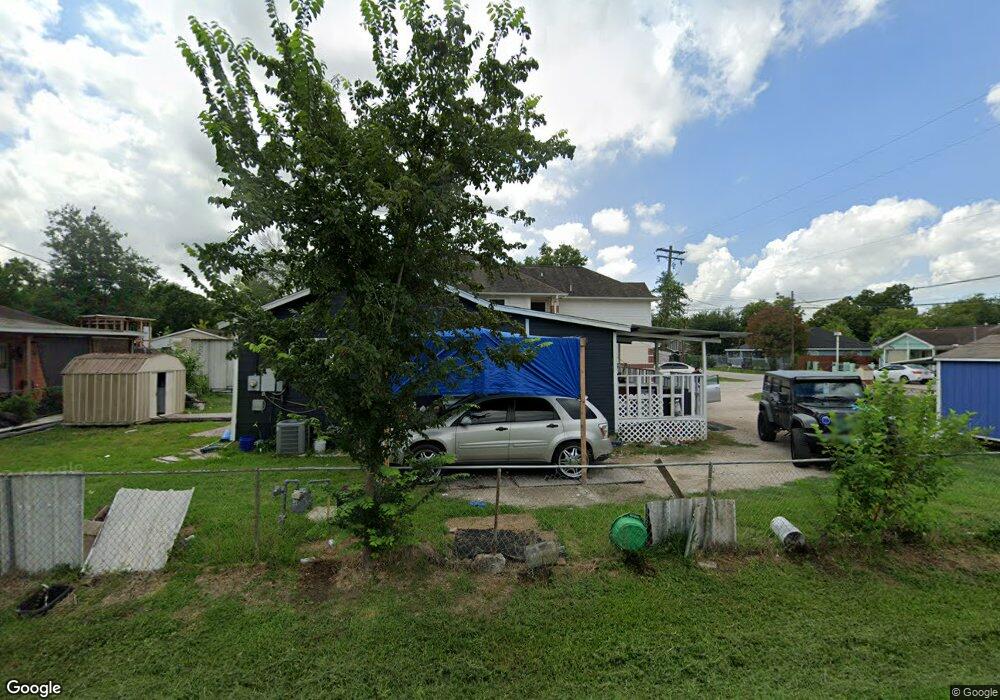 835 Cloverleaf St, Houston, TX 77015 - photo 1