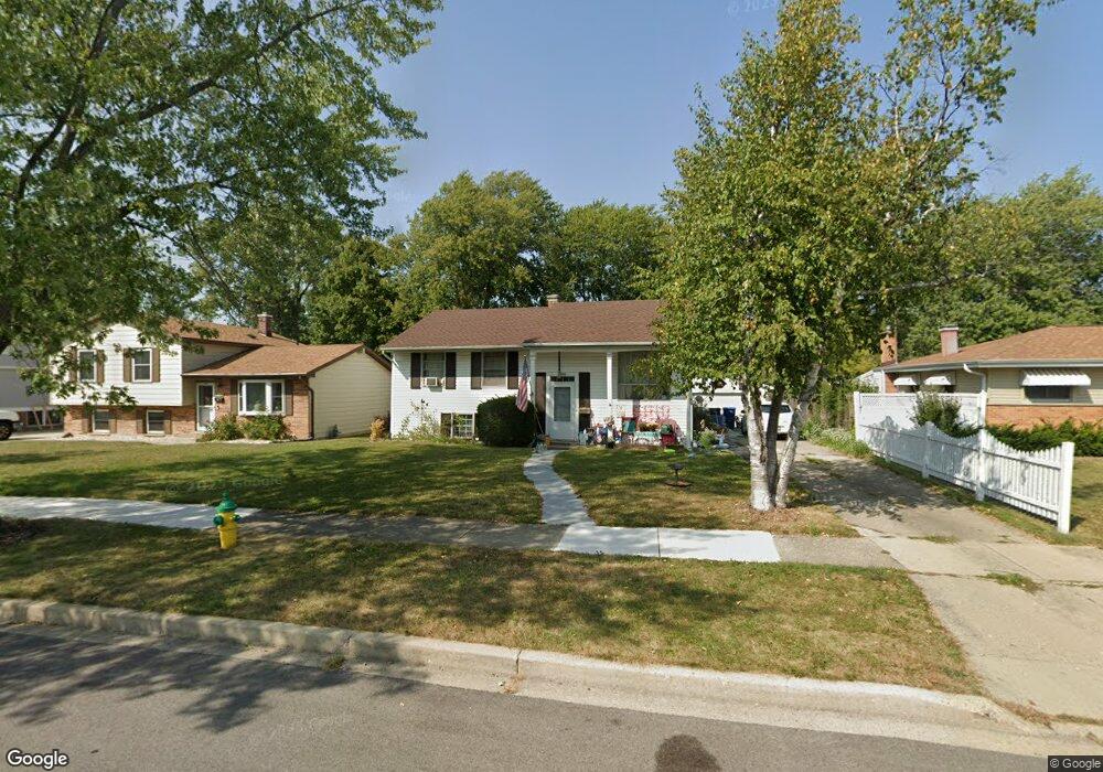 2708 W Vermont Ave, Waukegan, IL 60087 - photo 1