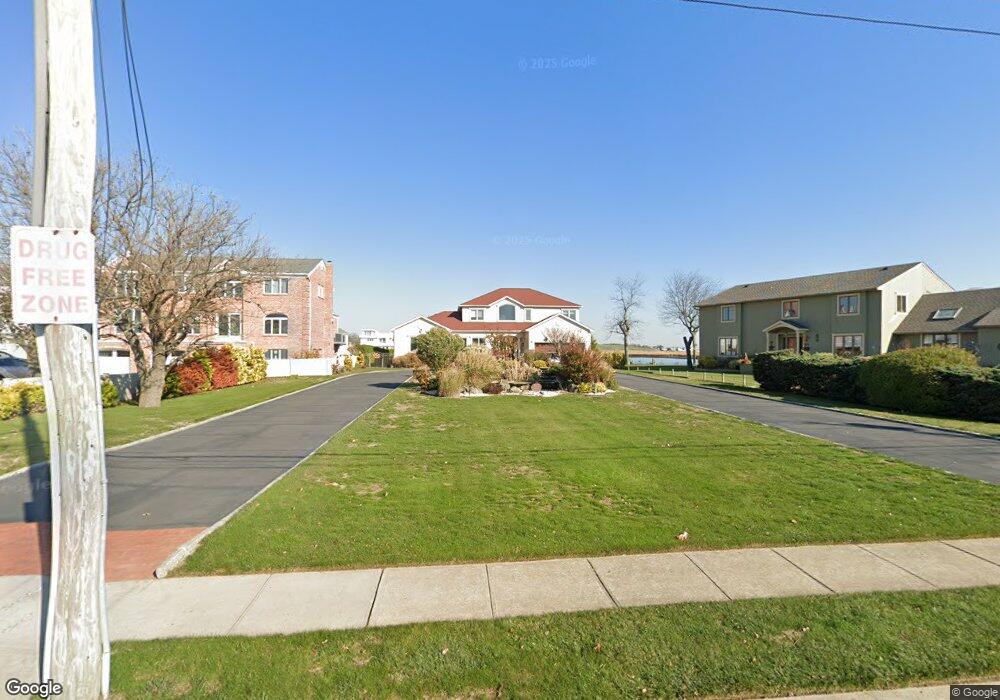 227 Trafalgar Blvd, Island Park, NY 11558 - photo 1