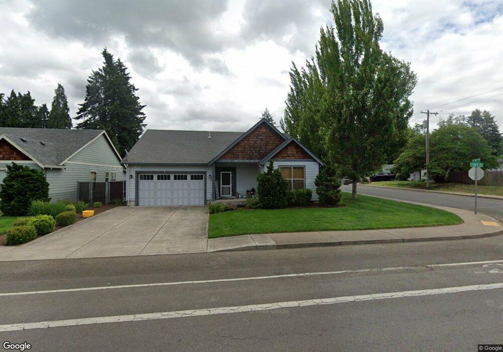 906 N Ivy St, Canby, OR 97013 - photo 1