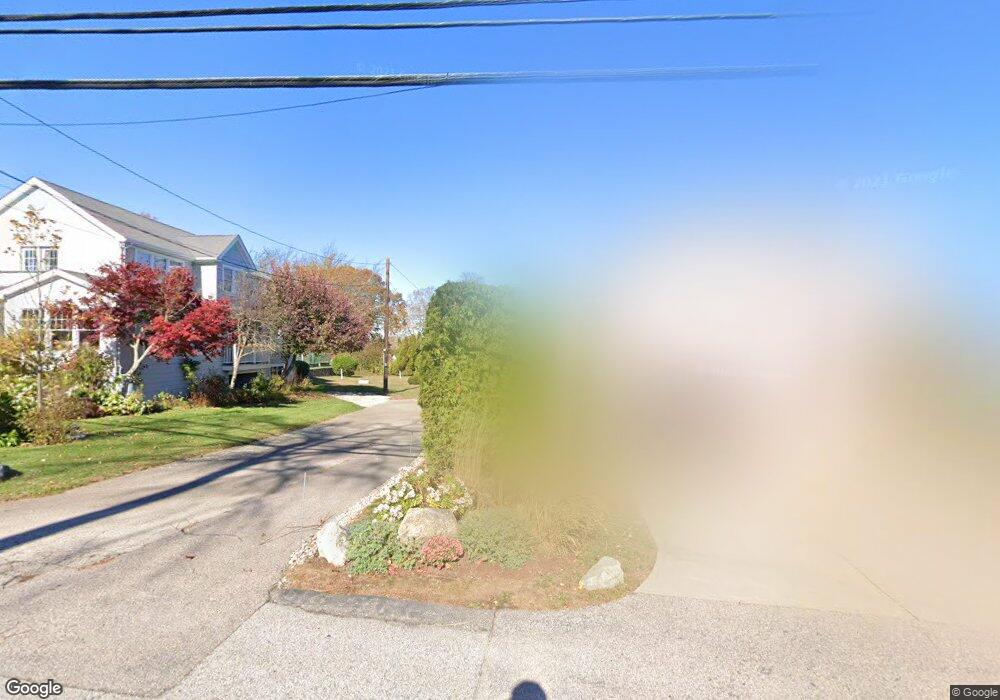 10 Conanicut Rd, Narragansett, RI 02882 - photo 1