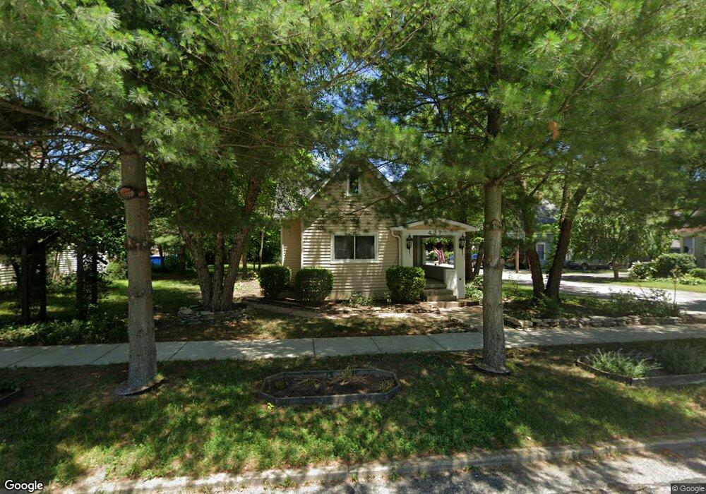 427 S Vine St, Plainfield, IN 46168 - photo 1