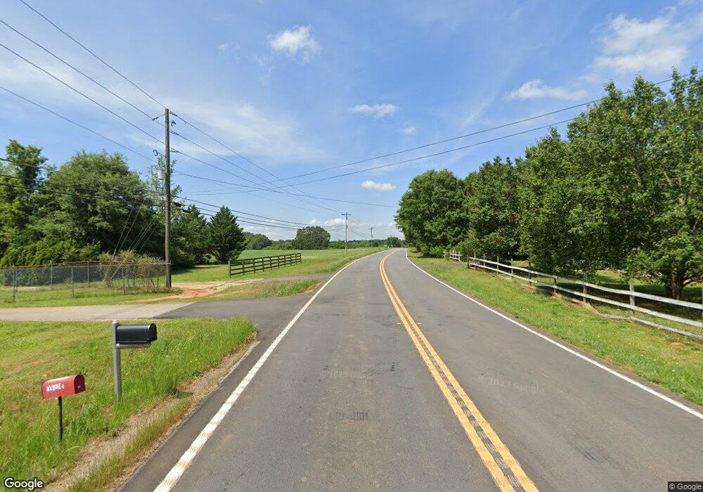 1239 Gumlog Rd, Martin, GA 30557 - photo 1