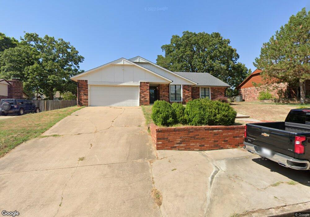 1016 E 13th St, Claremore, OK 74017 - photo 1