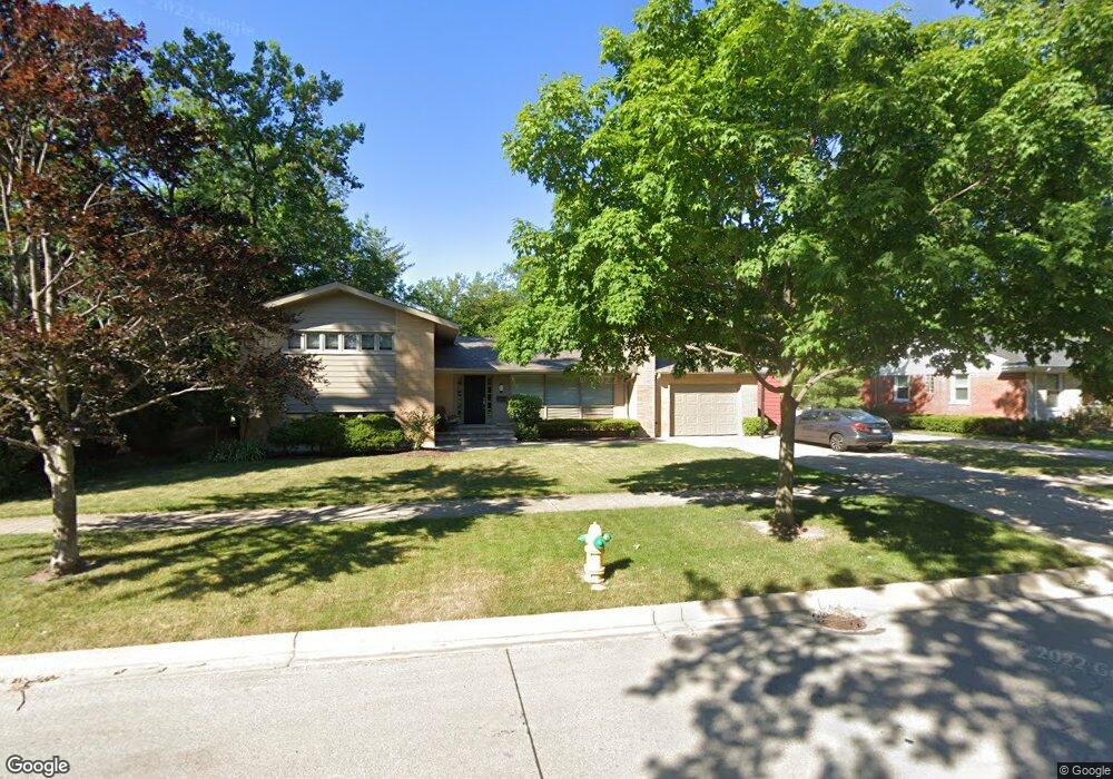 353 E Laurel Ave, Elmhurst, IL 60126 - photo 1