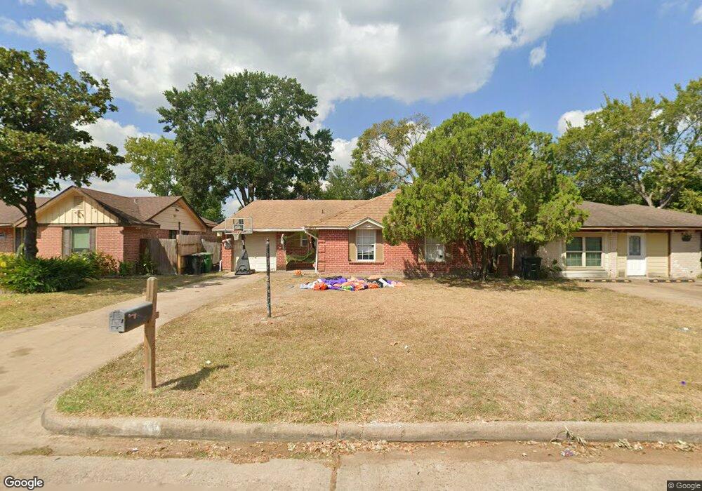 6438 Tall Willow Dr, Houston, TX 77088 - photo 1