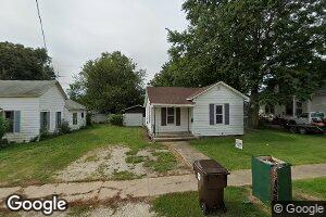 206 W Lower St, Abingdon, IL 61410