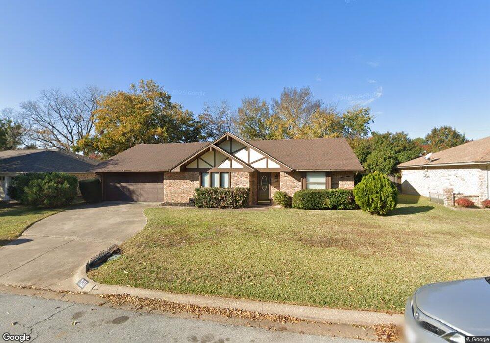 2121 Cannon Dr, Hurst, TX 76054 - photo 1