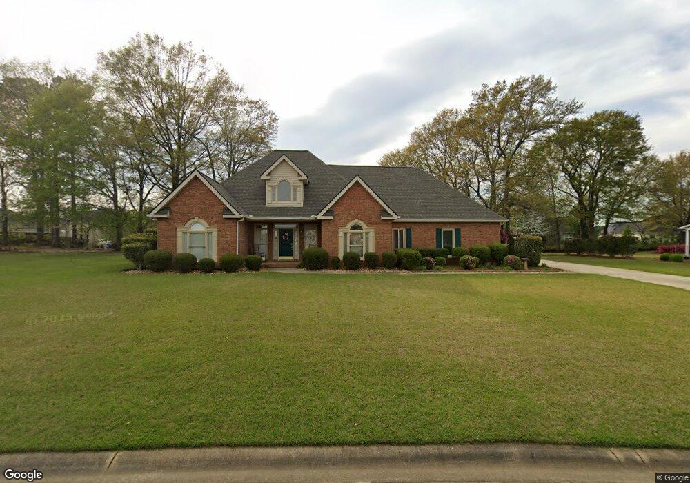229 Twelve Oaks Dr, Warner Robins, GA 31088 - photo 1
