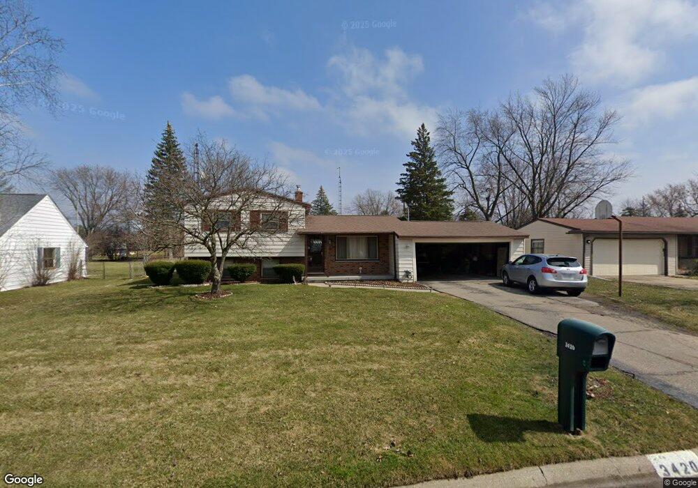 3420 Ridgecliffe Dr, Flint, MI 48532 - photo 1