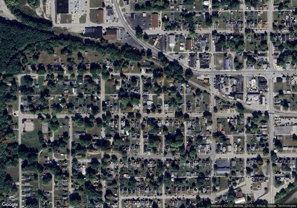 910 W Melbourne Ave, Logansport, IN 46947 - photo 1