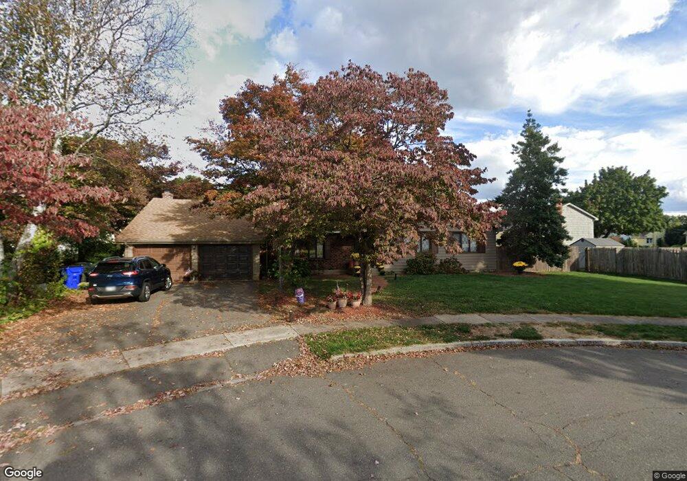 8 Chaffee Rd, West Hartford, CT 06110 - photo 1