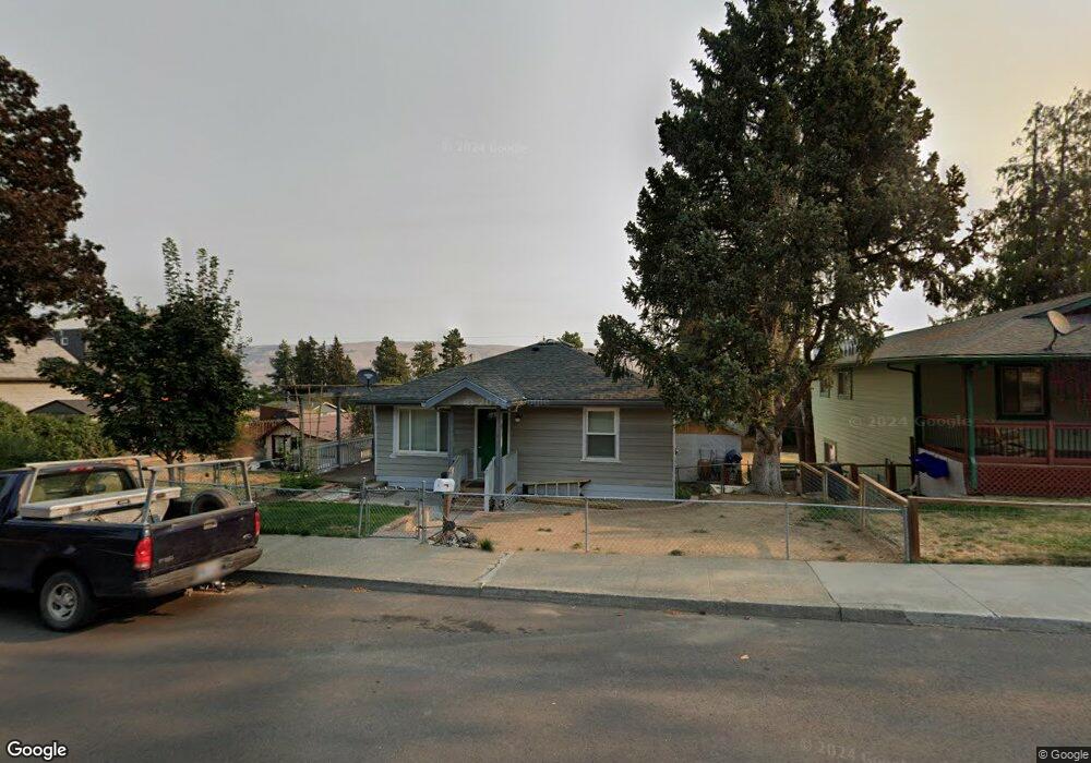 209 W 15th St, the Dalles, OR 97058 - photo 1