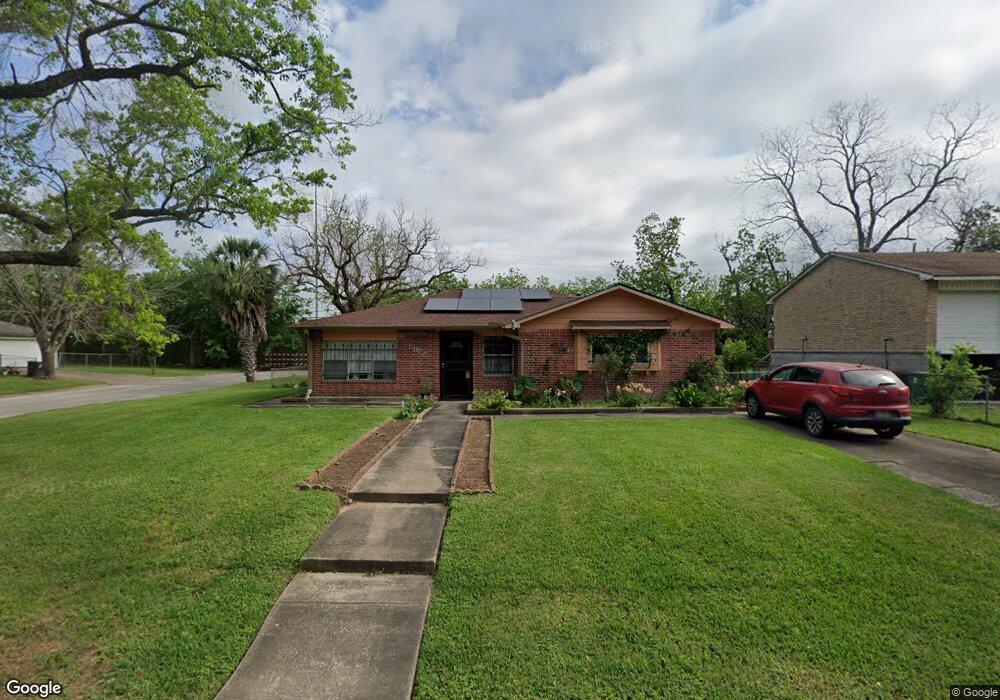 5826 Arthington St, Houston, TX 77053 - photo 1