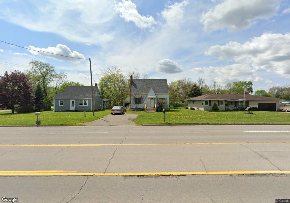 2158 S Dye Rd, Flint, MI 48532 - photo 1