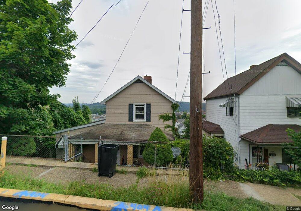 404 Lowell St, Vandergrift, PA 15690 - photo 1